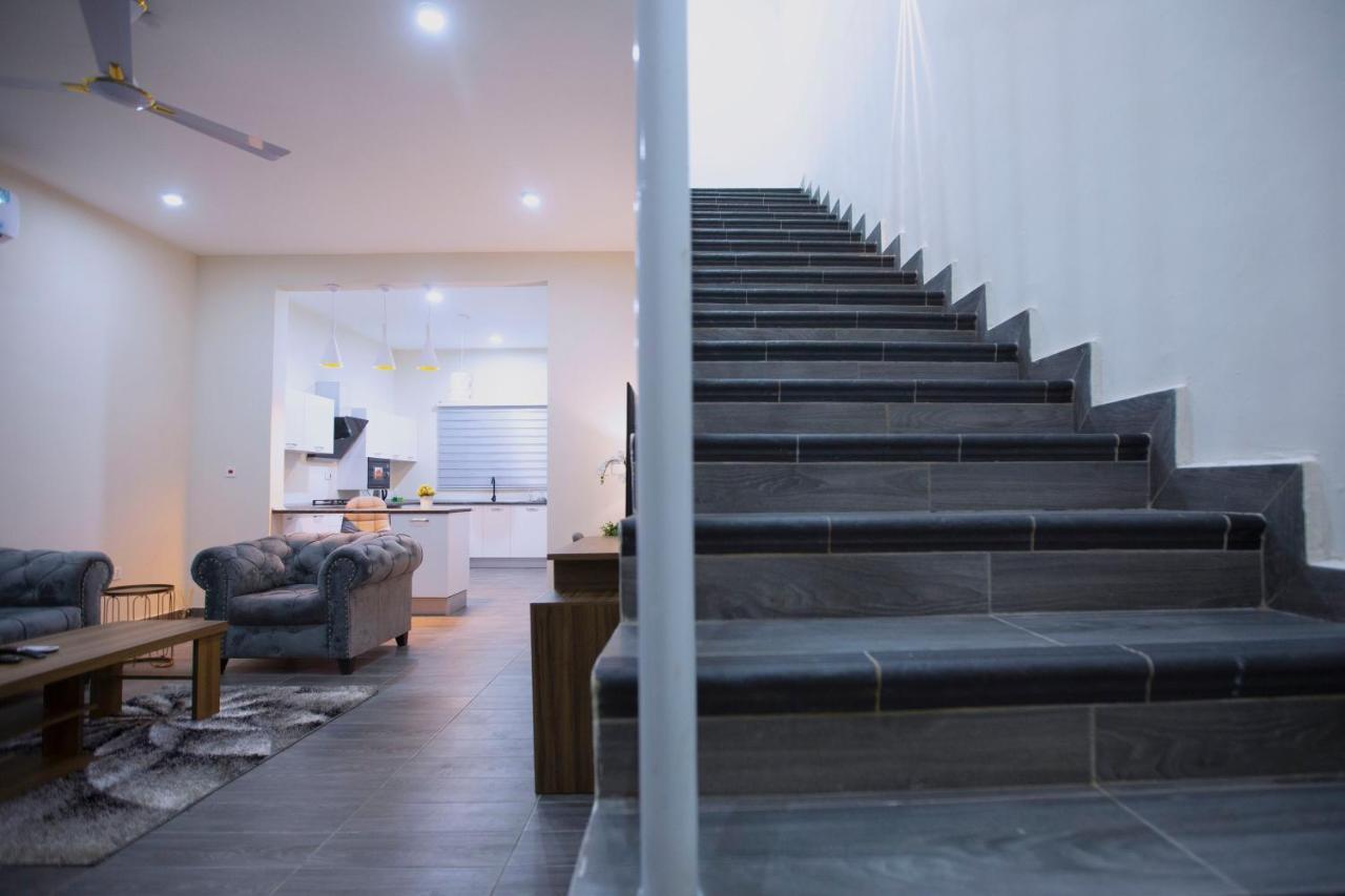 Maple Homes Акра Екстериор снимка