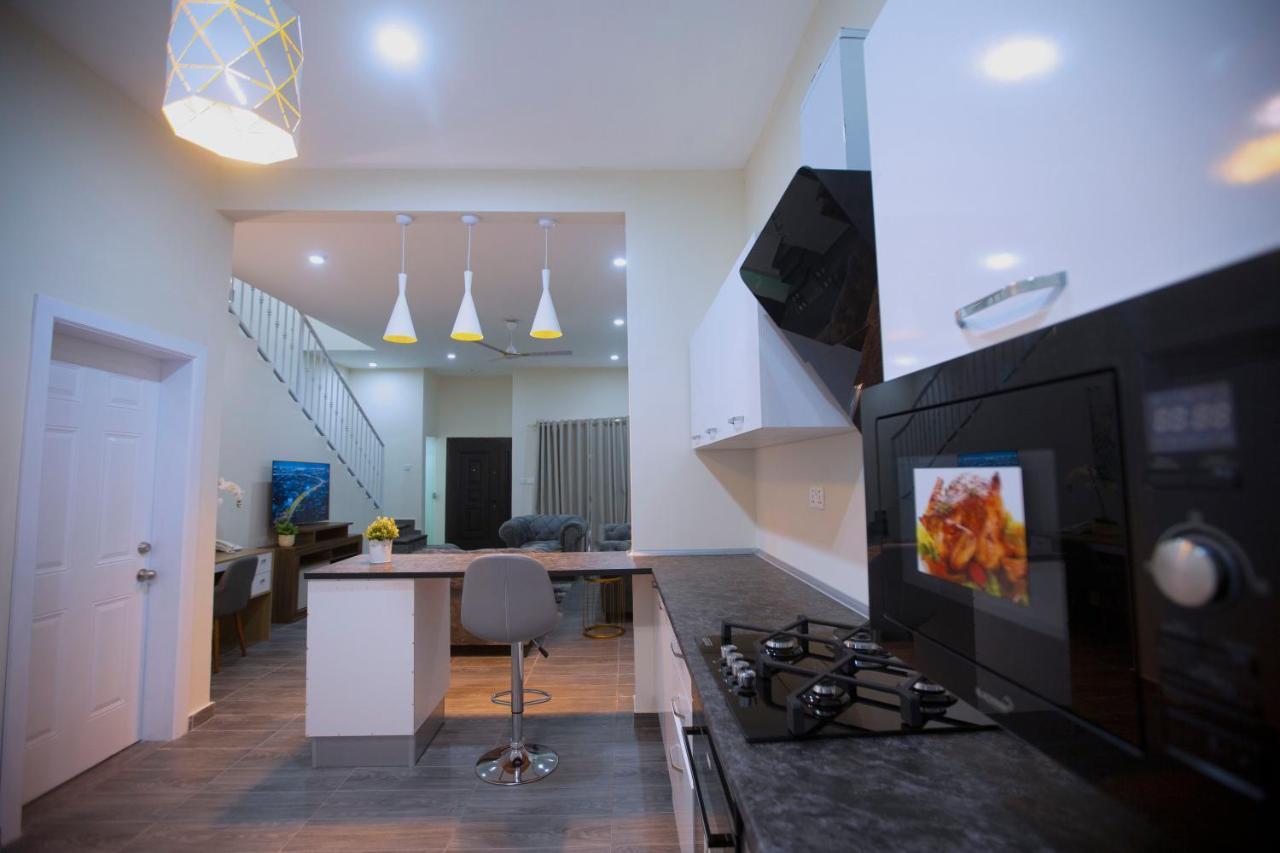 Maple Homes Акра Екстериор снимка