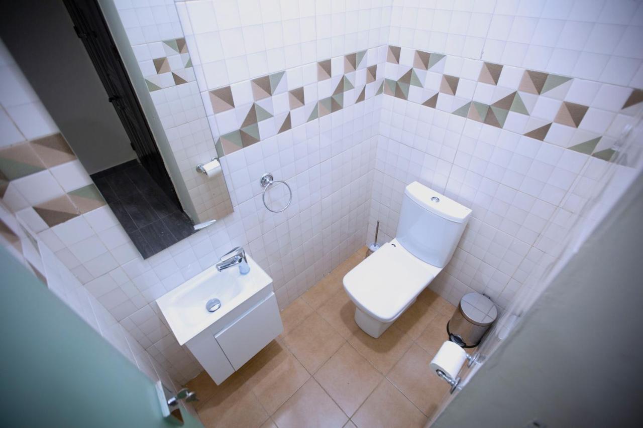 Maple Homes Акра Екстериор снимка