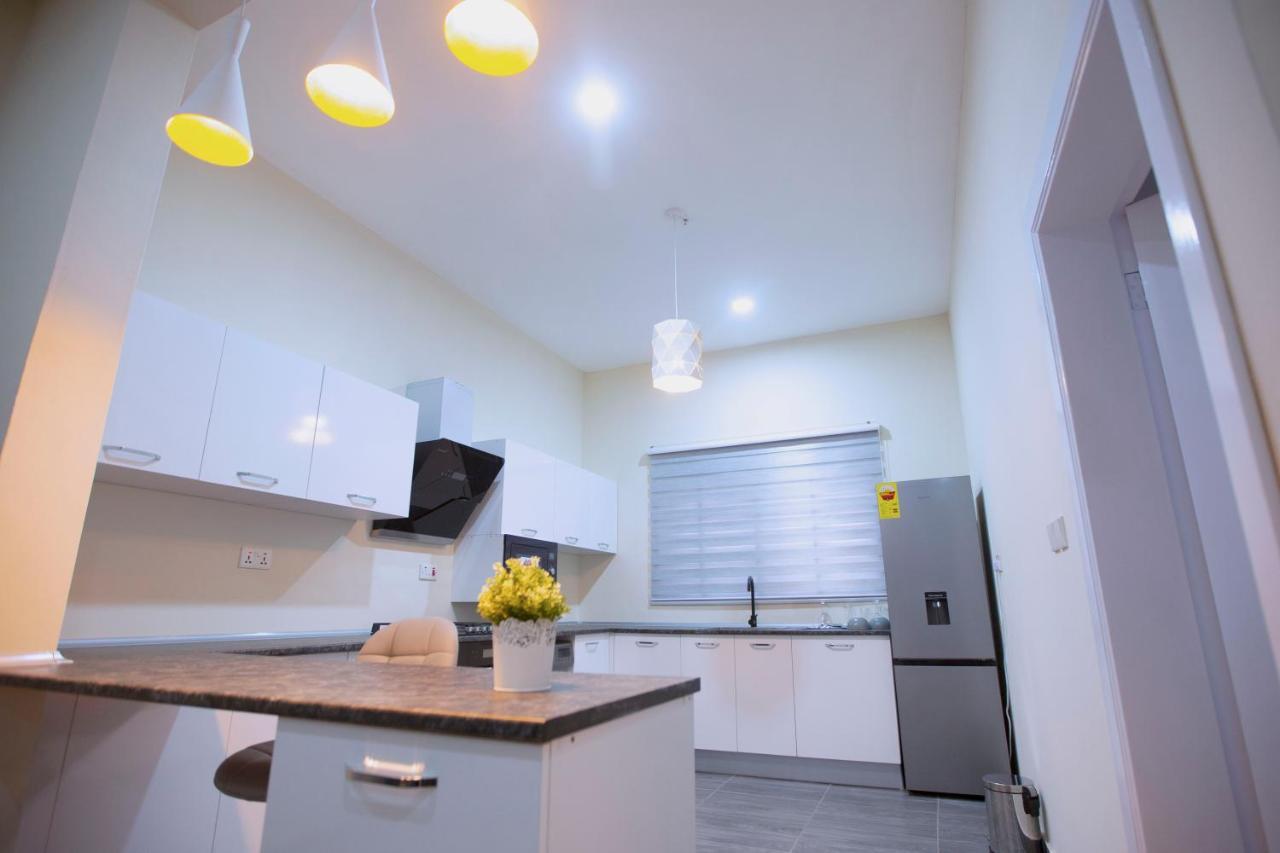 Maple Homes Акра Екстериор снимка