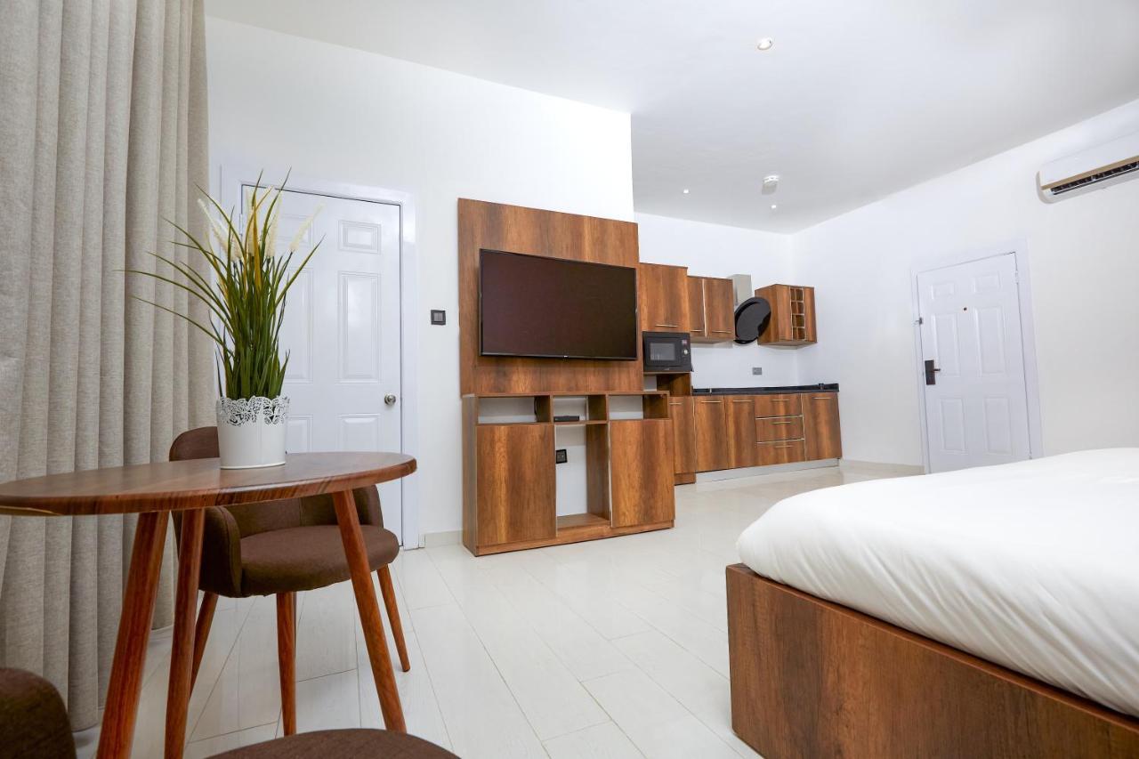 Maple Homes Акра Екстериор снимка