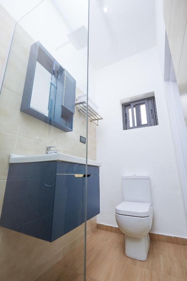 Maple Homes Акра Екстериор снимка